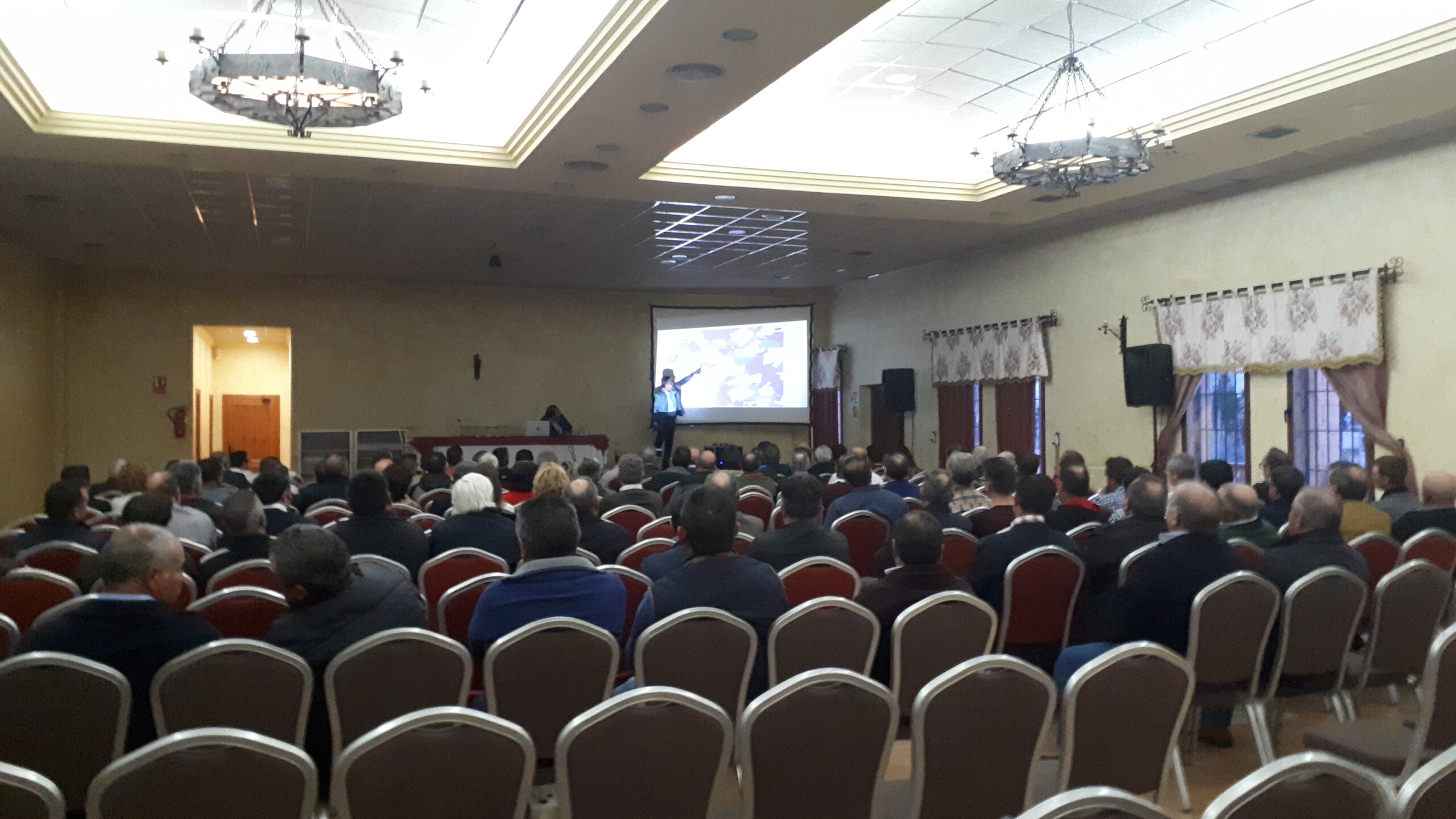 FOTO ASAMBLEA CARAVACA EXPLICACION LIFE