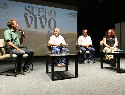 Alrededor de 200 personas asistieron ayer al estreno del documental ‘Suelo Vivo: una mirada de esperanza al futuro’